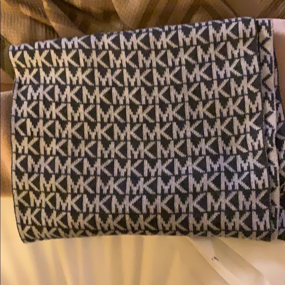Michael Kors scarf